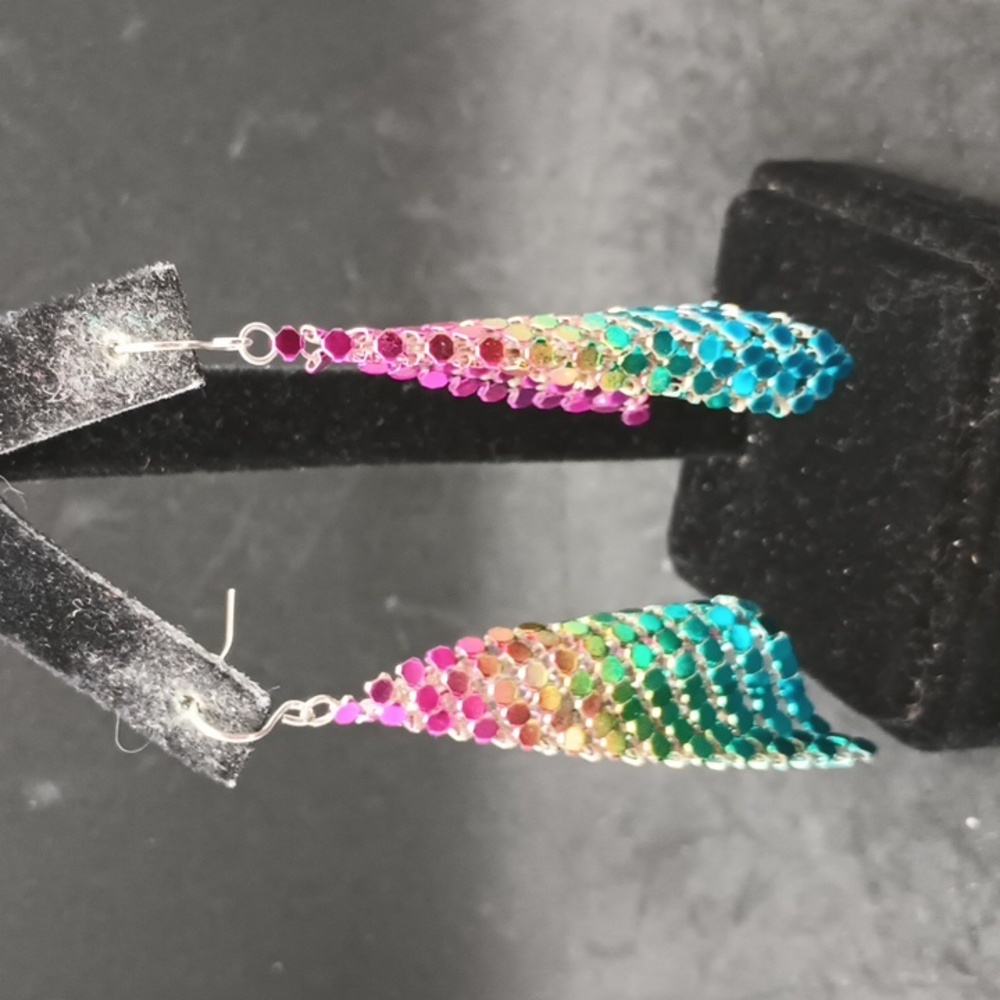 No Brand Chain Style Rainbow Dangle Earrings